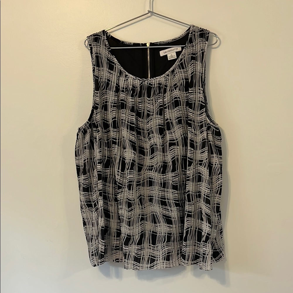 Liz Claiborne‎ Black and White Boxy Tank Top